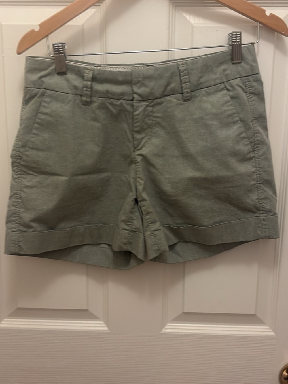 Dear John shorts size 28
Classic Women's Casual Shorts in Sage Green